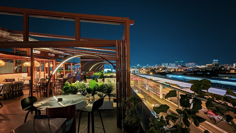 ASCENT -The Rooftop Lounge in Khalid Bin Al Waleed Rd. Rooftop, FORTUNE ATRIUM HOTEL,BURDUBAI - Dubai - Dubai - United Arab Emirates, Dubai