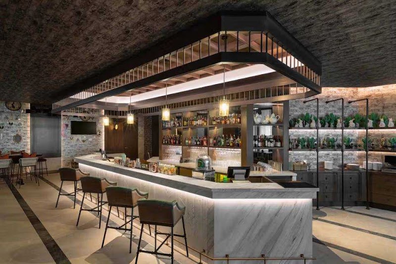 Roaring Rabbit Gastropub in Road Palm - Plot no. PJCR39 East Crescent - The Palm Jumeirah - Dubai, Dubai